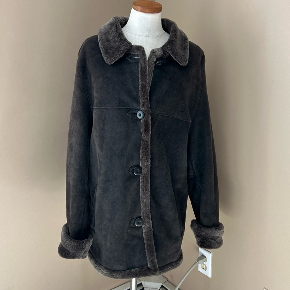 Blueduck Shearling Genuine Sheepskin Made In USA, size Large Womens brown